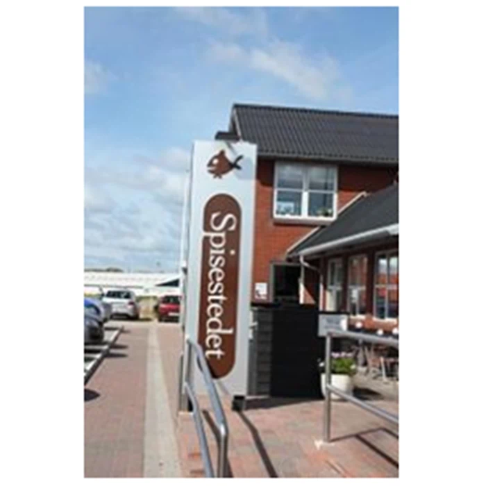 Fiskebuffet for familien fra Hvide Sande Røgeri